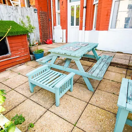 Welcome To Nelson'S Quarters Hastings Exterior foto